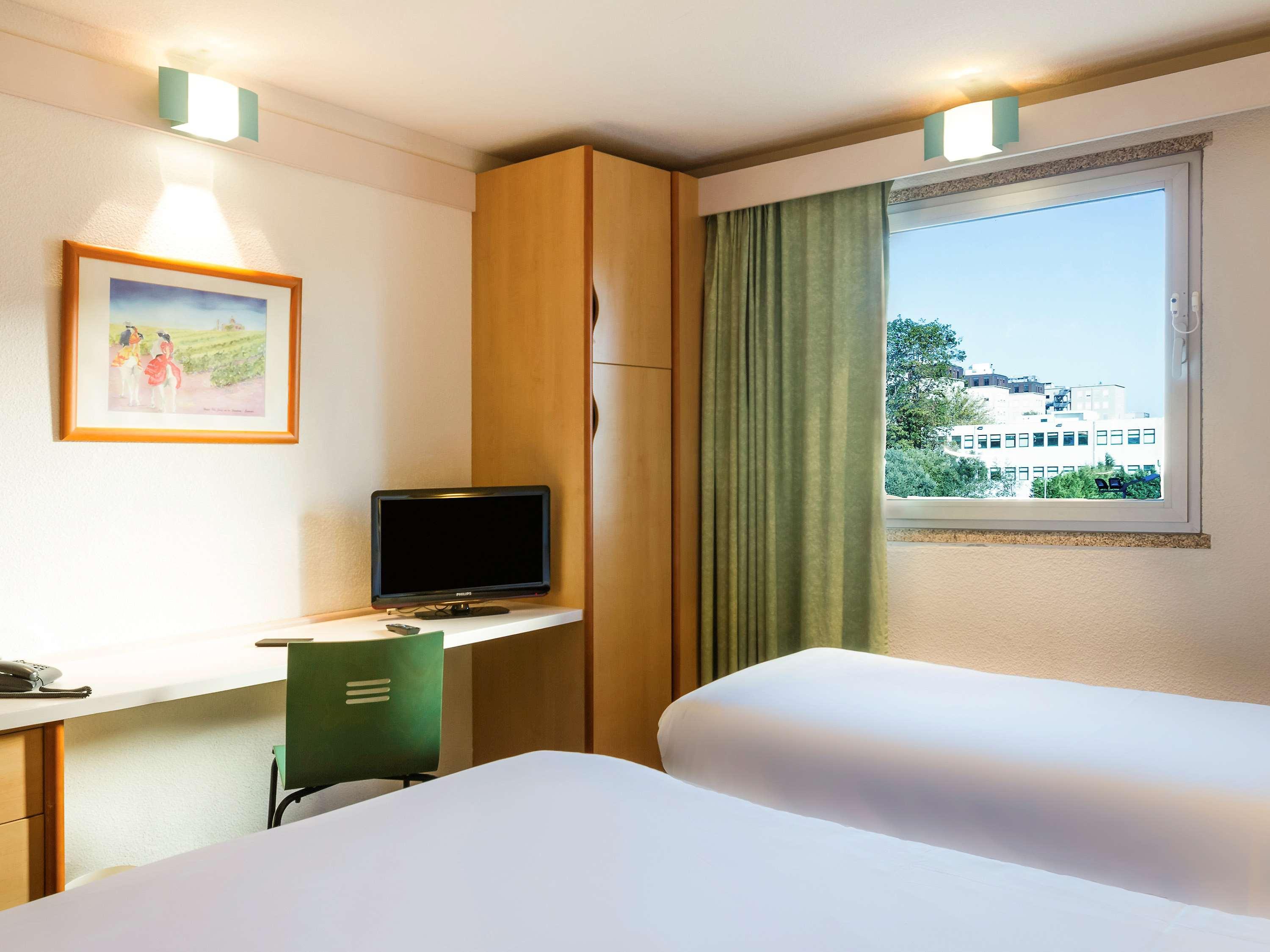 Hotel Ibis Porto Sao Joao Exterior photo